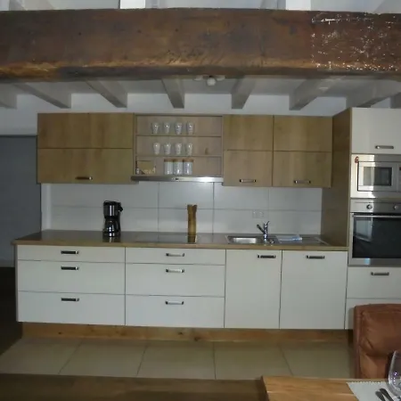 Van Haags Hof Apartament